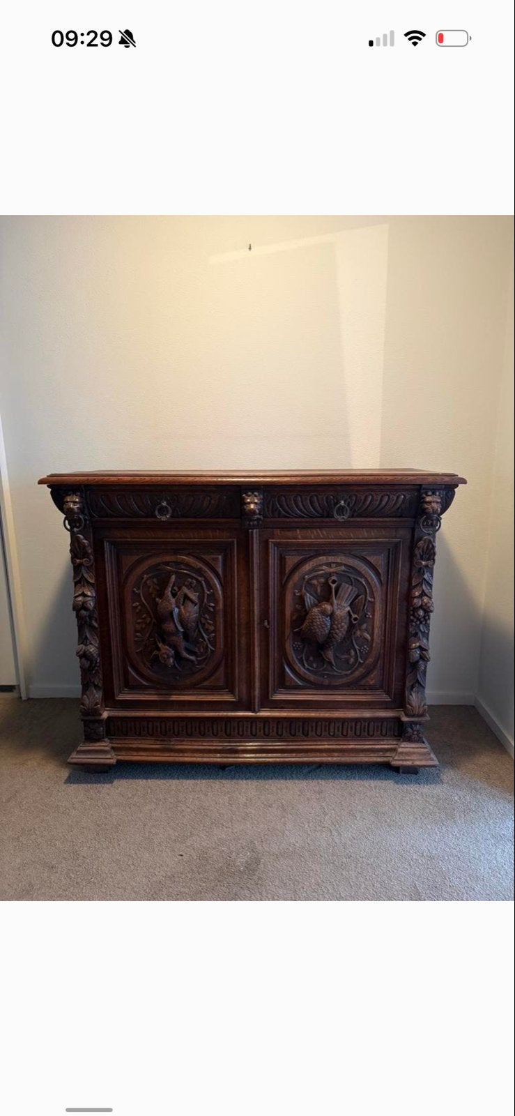 Antiek dressoir met houtsnijwerk, Ophalen of Verzenden