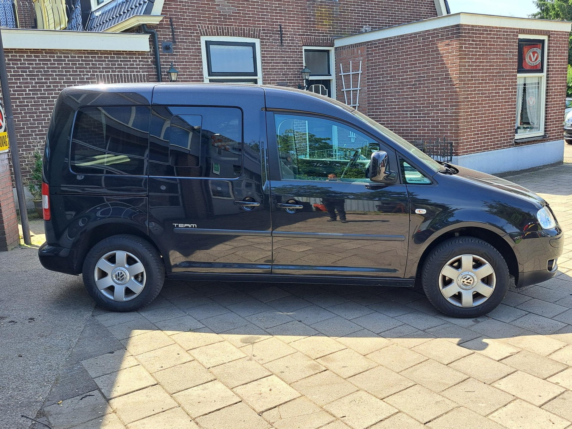 Volkswagen Caddy 1.6i Comfortline + Trekhaak, Mooi!, Stof, 4 cilinders, 1600 cc, Zwart