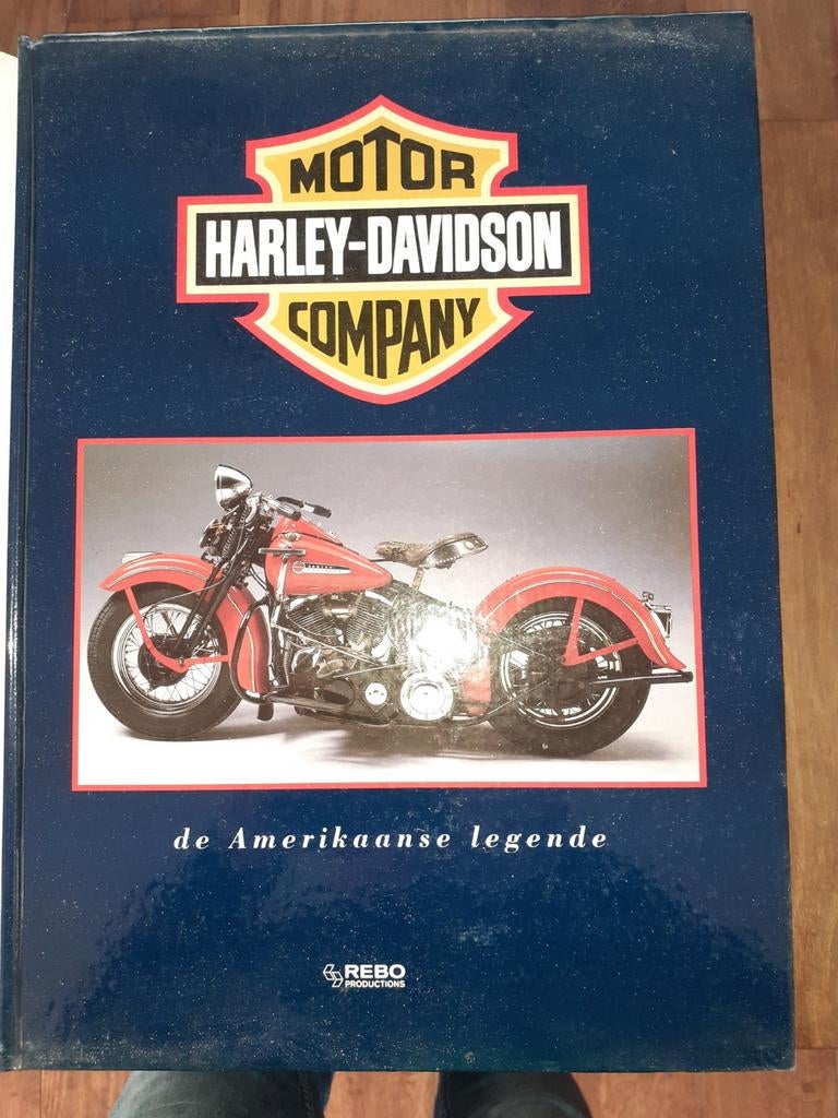 HARLEY DAVIDSON BOEK, Ophalen of Verzenden, Zo goed als nieuw