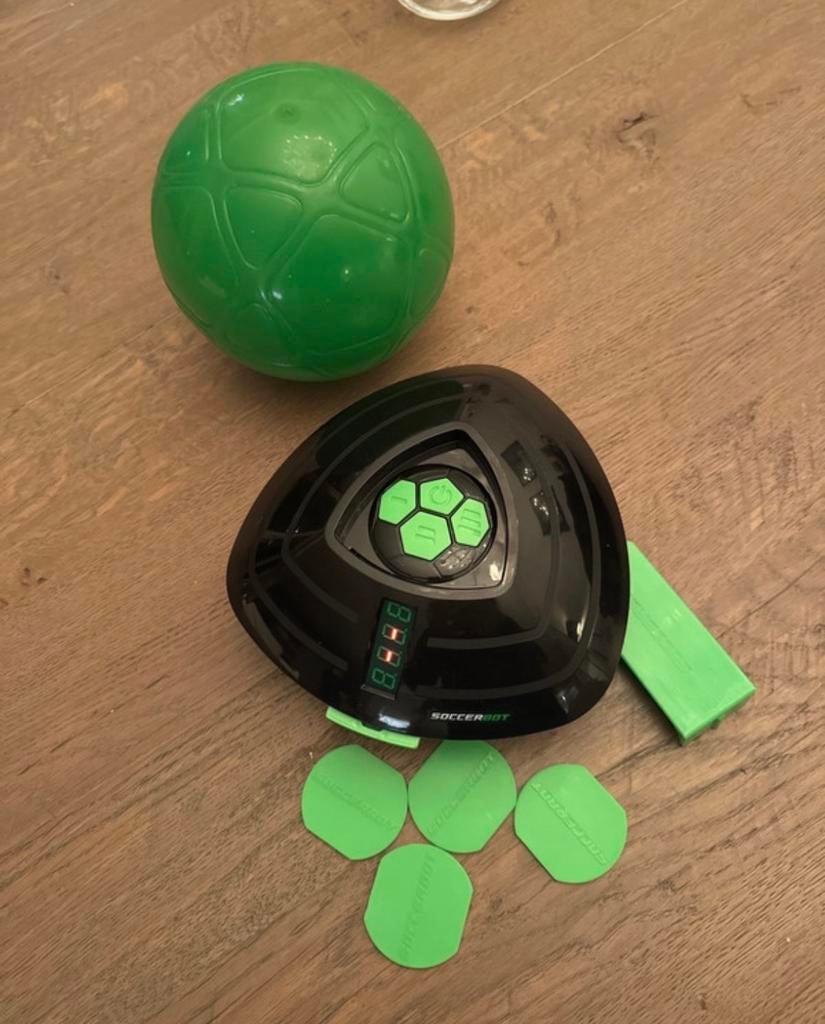 SoccerBot: Interactieve voetbaltrainer voor kinderen, Ophalen of Verzenden, Zo goed als nieuw, Jongen of Meisje