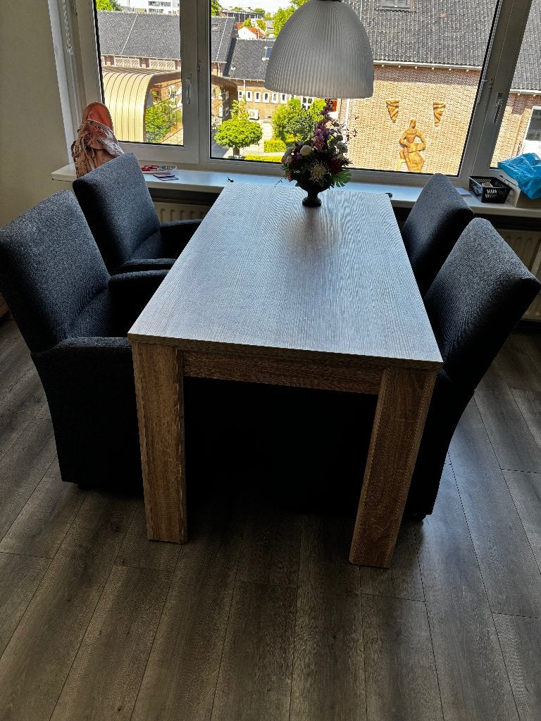 te koop eettafel met 4 stoelen, Ophalen, 50 tot 100 cm, Zo goed als nieuw, 150 tot 200 cm