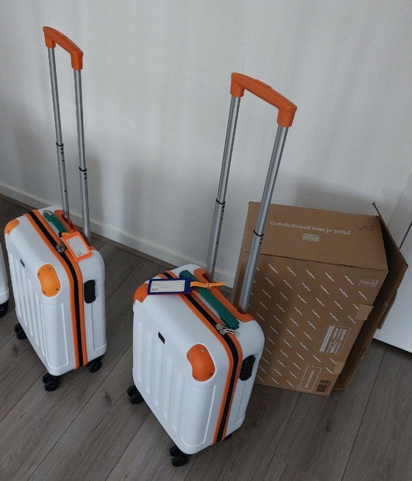 2x NIEUWE  koffer te koop teab!!, Sieraden, Tassen en Uiterlijk, Ophalen, Hard kunststof, Nieuw, Minder dan 50 cm