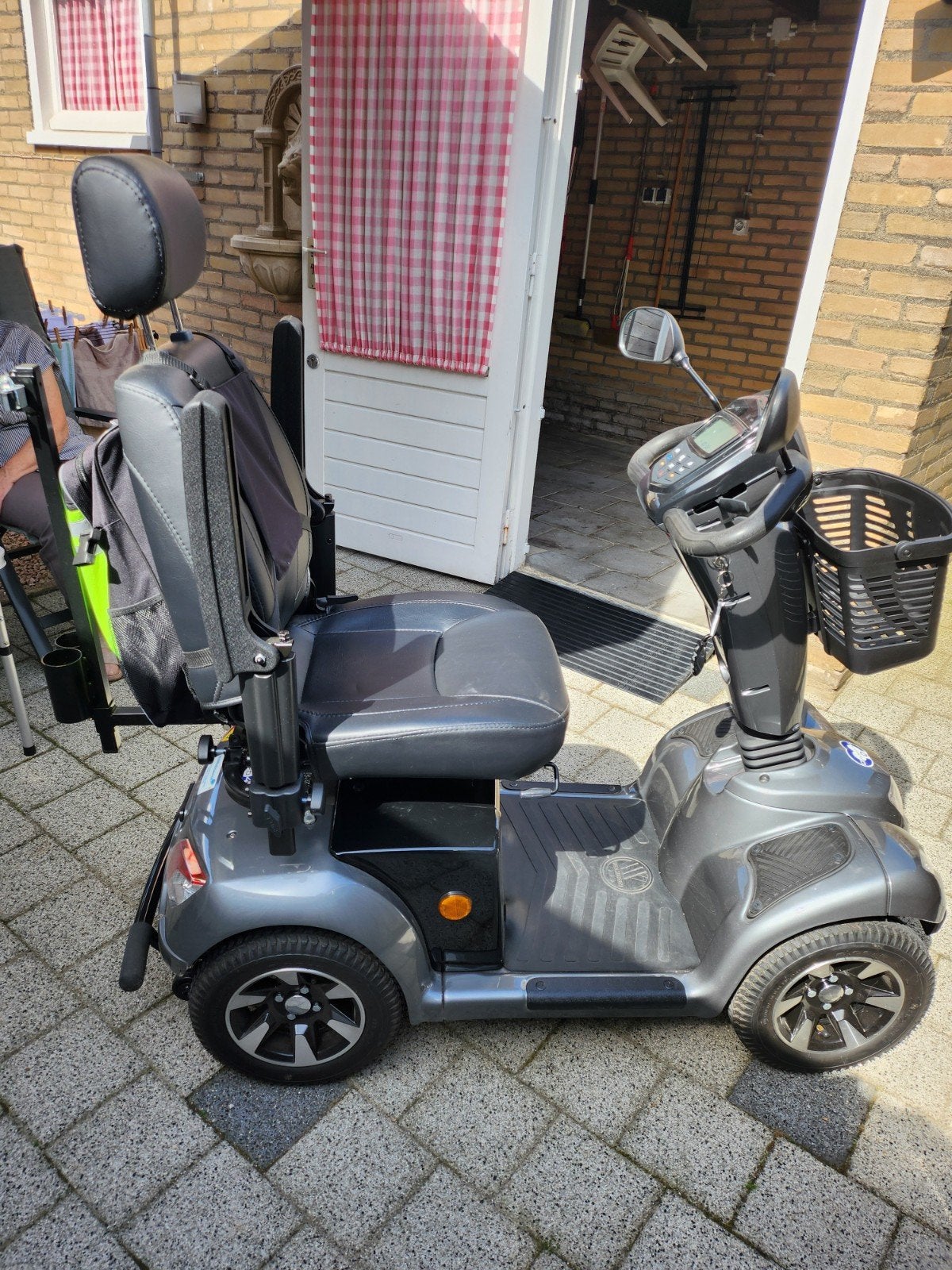 Te koop aangeboden zo goed als nieuw scootmobiel, Ophalen, 46 km of meer, 16 km/u of meer