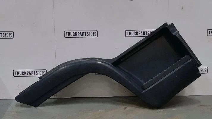 Iveco Body & Chassis Parts Instapbak Re. Iveco Eurocargo, Auto-onderdelen, Ophalen, Gebruikt, Iveco, Carrosserie en Plaatwerk