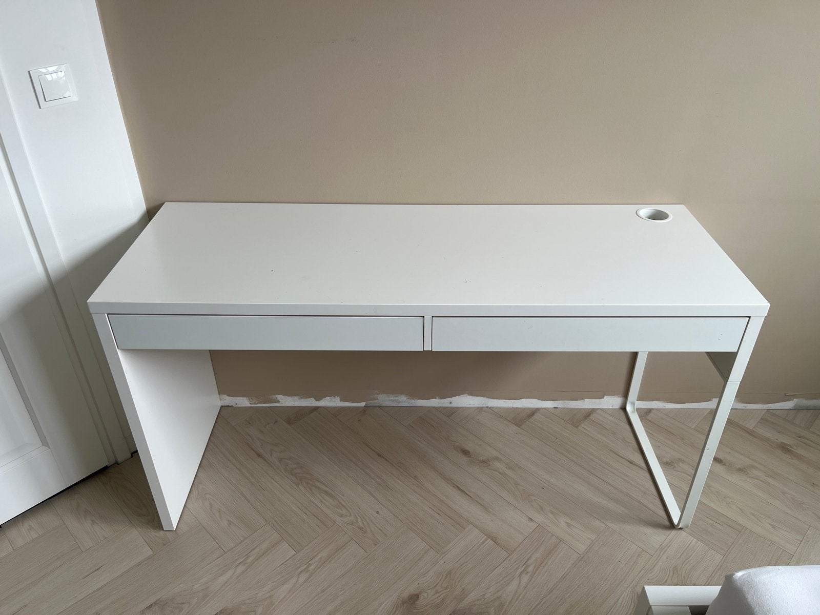 IKEA MICKE Bureau met lades, wit, 142x50cm, Ophalen, Gebruikt, Met lades, Spaanplaat of MDF