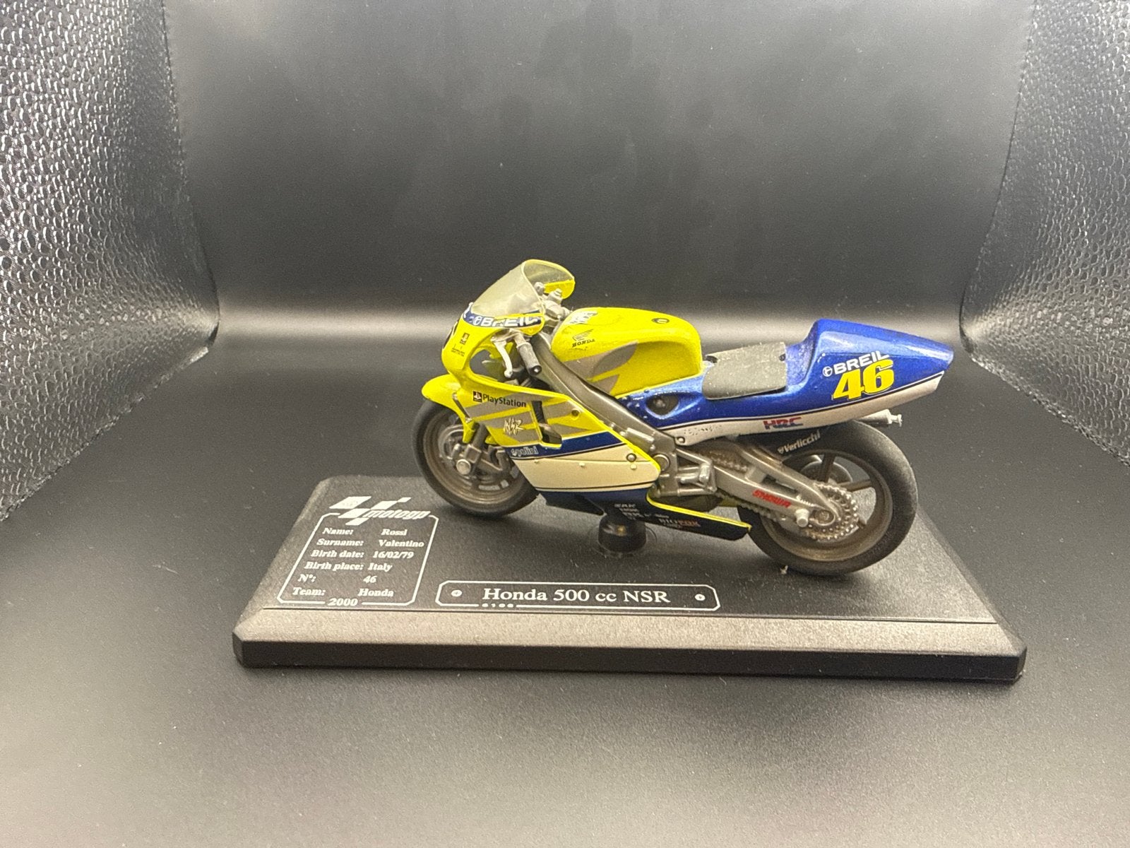 Honda 500 cc NSR Valentino Rossi schaalmodel 1:18, Ophalen of Verzenden, Zo goed als nieuw, Motor, Overige merken