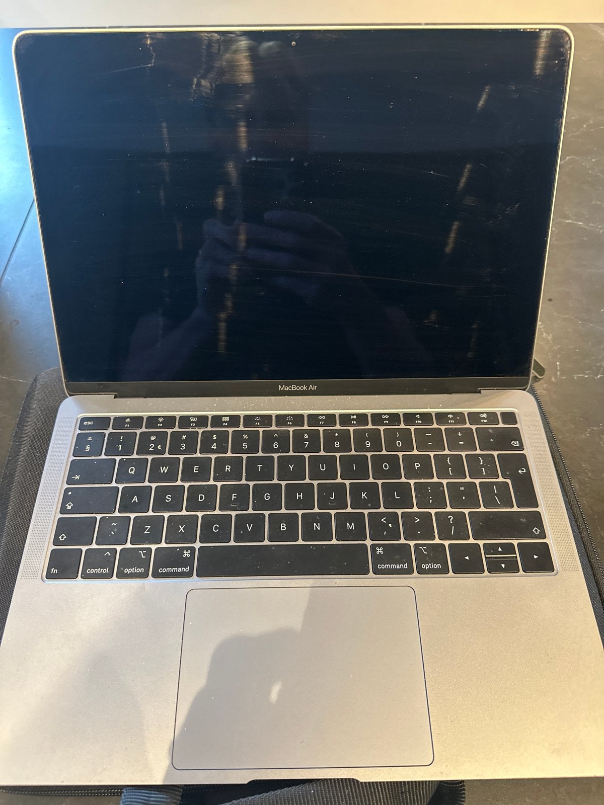 MacBook Air A1932 (2018) - 13 inch - Gebruikt, Computers en Software, Apple Macbooks, Gebruikt, 256 GB, 2 tot 3 Ghz, Qwerty