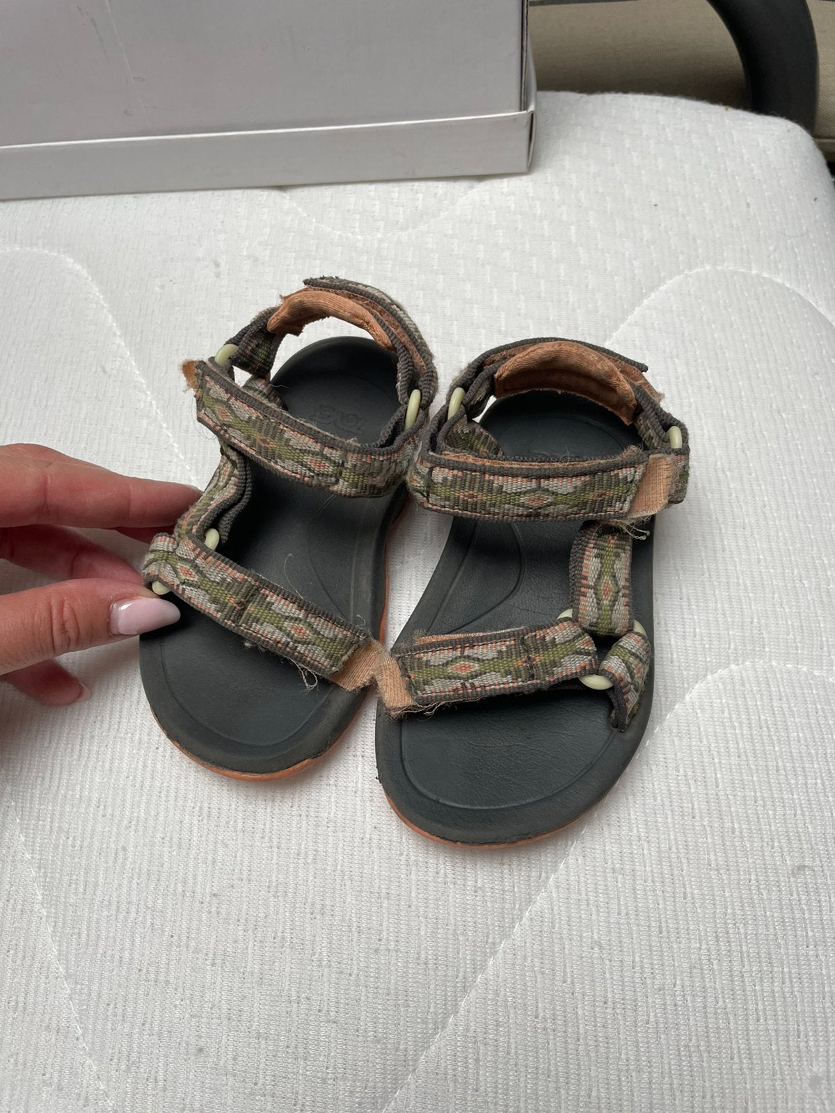 Teva sandalen 22/23, Ophalen, Zo goed als nieuw, Jongetje of Meisje