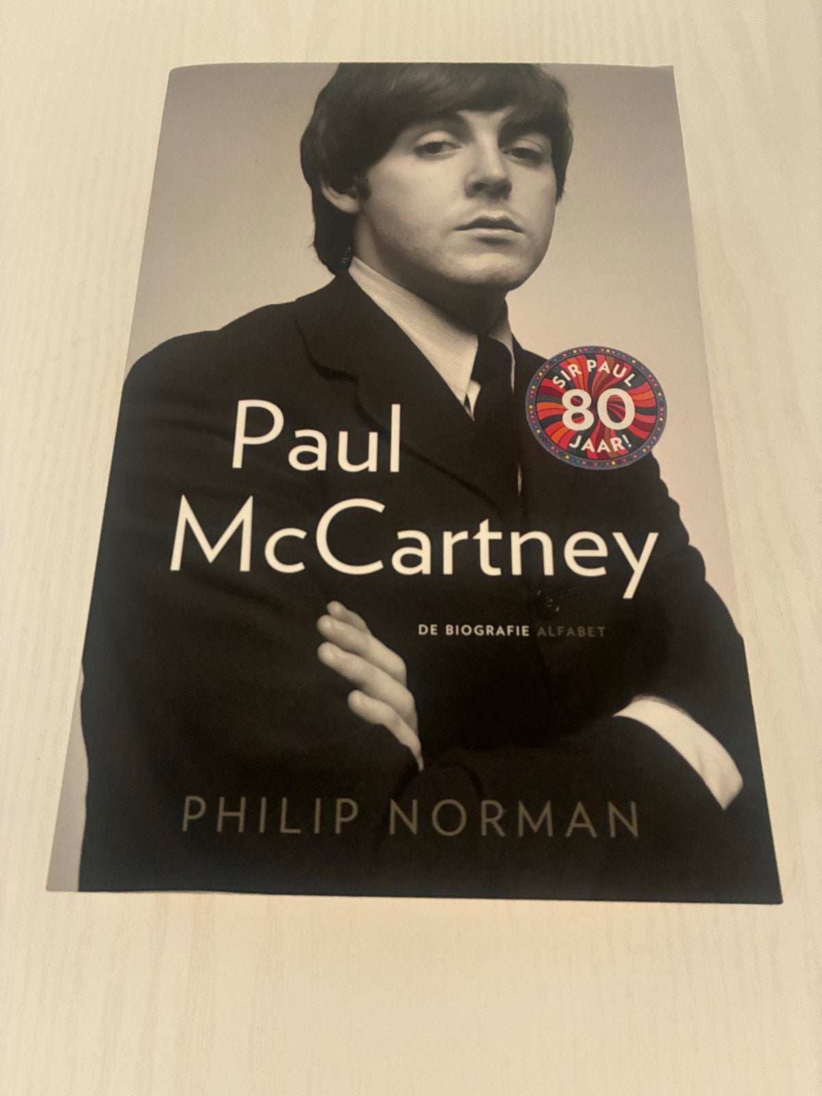 Paul McCartney - De biografie door Philip Norman, Ophalen, Zo goed als nieuw, Film, Tv en Media