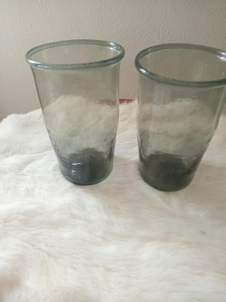2 handgemaakte Bungalow glazen van gerecycled glas, Ophalen of Verzenden