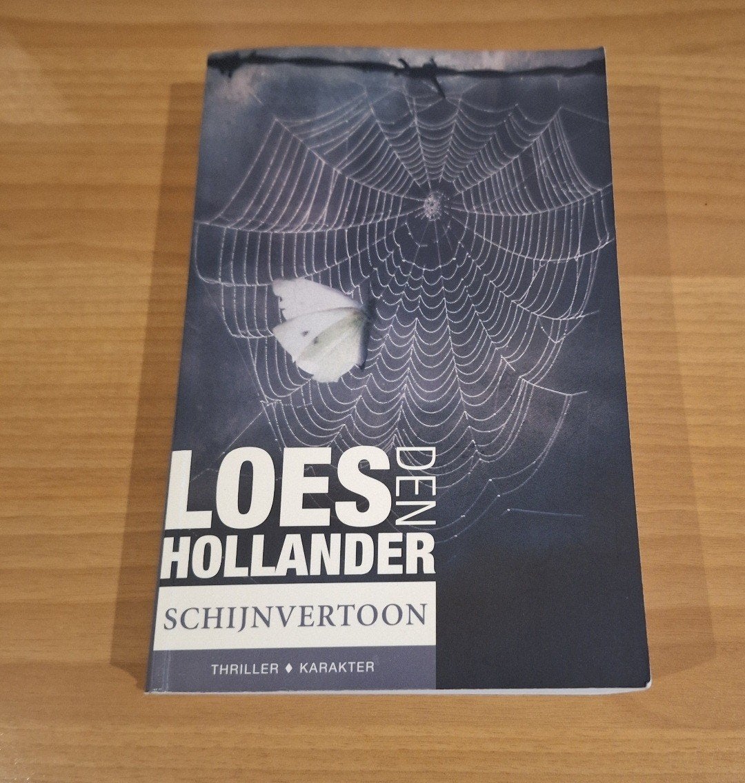 Loes den Hollander schijnvertoon, Ophalen of Verzenden, Zo goed als nieuw, Loes den Hollander