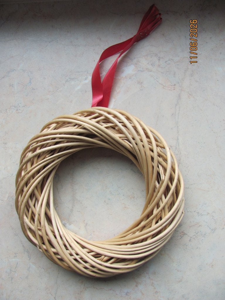 NIEUWSTAAT rotan RIETKRANS krans DIY decoratie KERST Ø 27 cm, Hobby en Vrije tijd, Herbruikbaar, Geel, Ophalen of Verzenden, Kerstmis