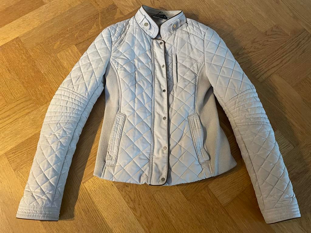 Zara Beige Gewatteerde Damesjas Maat XS, Ophalen of Verzenden, Zo goed als nieuw, Maat 34 (XS) of kleiner, Beige