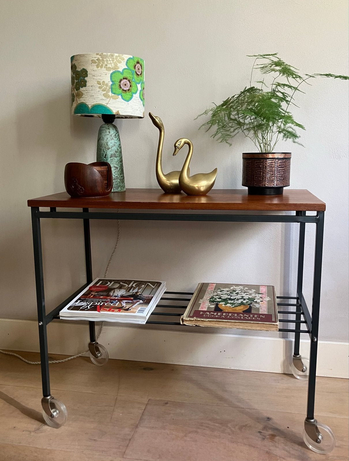 Vintage bijzettafel met wieltjes, teakfineer en metaal, Ophalen, Gebruikt, Metaal of Aluminium, Vintage