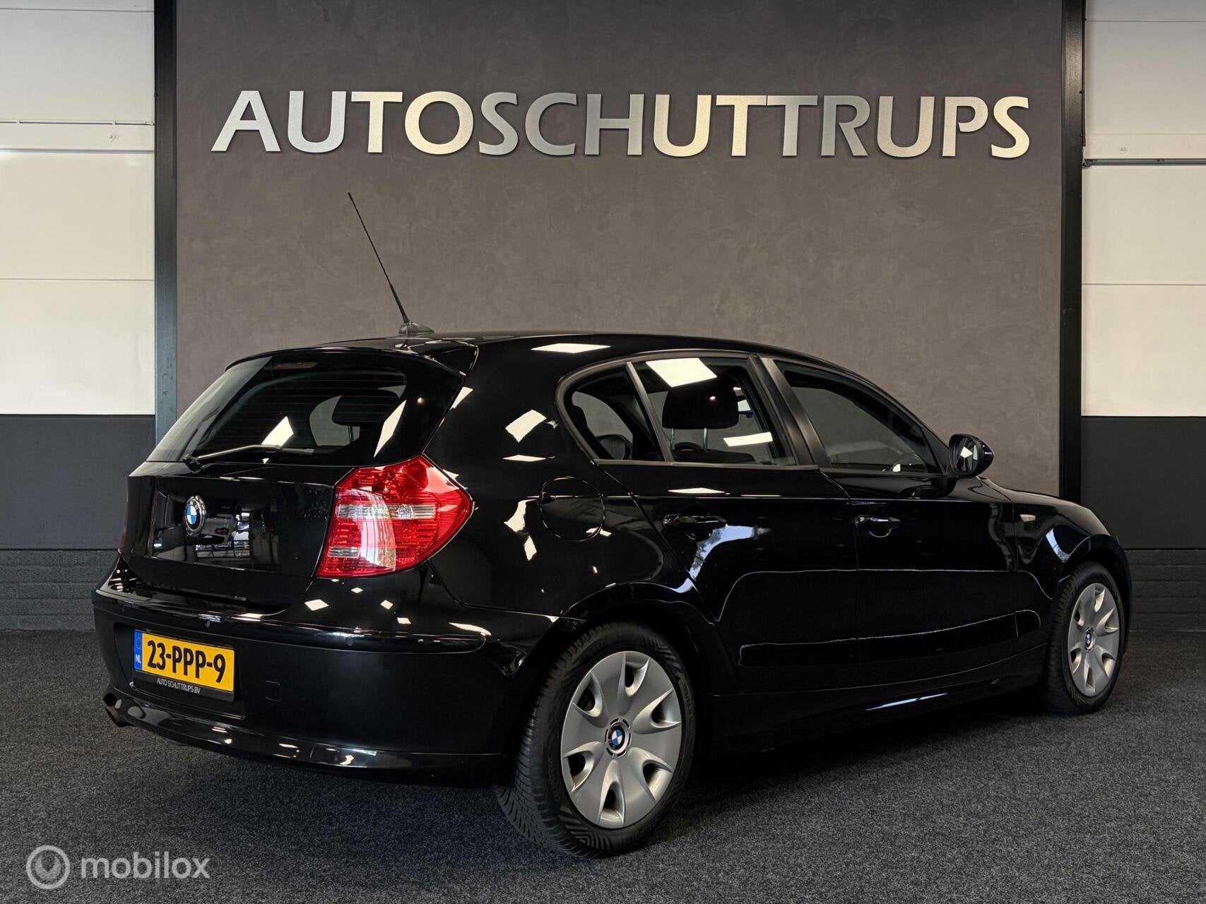 BMW 1-serie 116i Business Line Sport 5 DEURS / AIRCO / DEALE, 1-Serie, Euro 5, Achterwielaandrijving, 4 cilinders