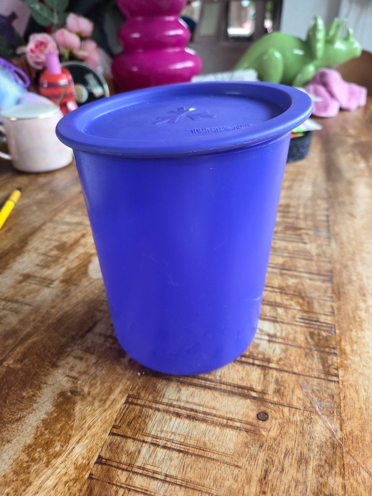 Tupperware beker met deksel - 1.25L - Paars, Huis en Inrichting, Keuken | Tupperware, Paars, Beker of Kan, Ophalen of Verzenden
