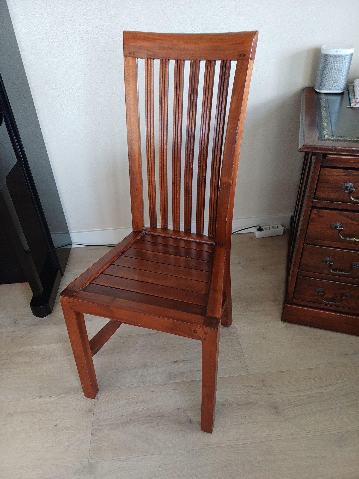 2 Eetkamerstoelen gratis afhalen., Ophalen
