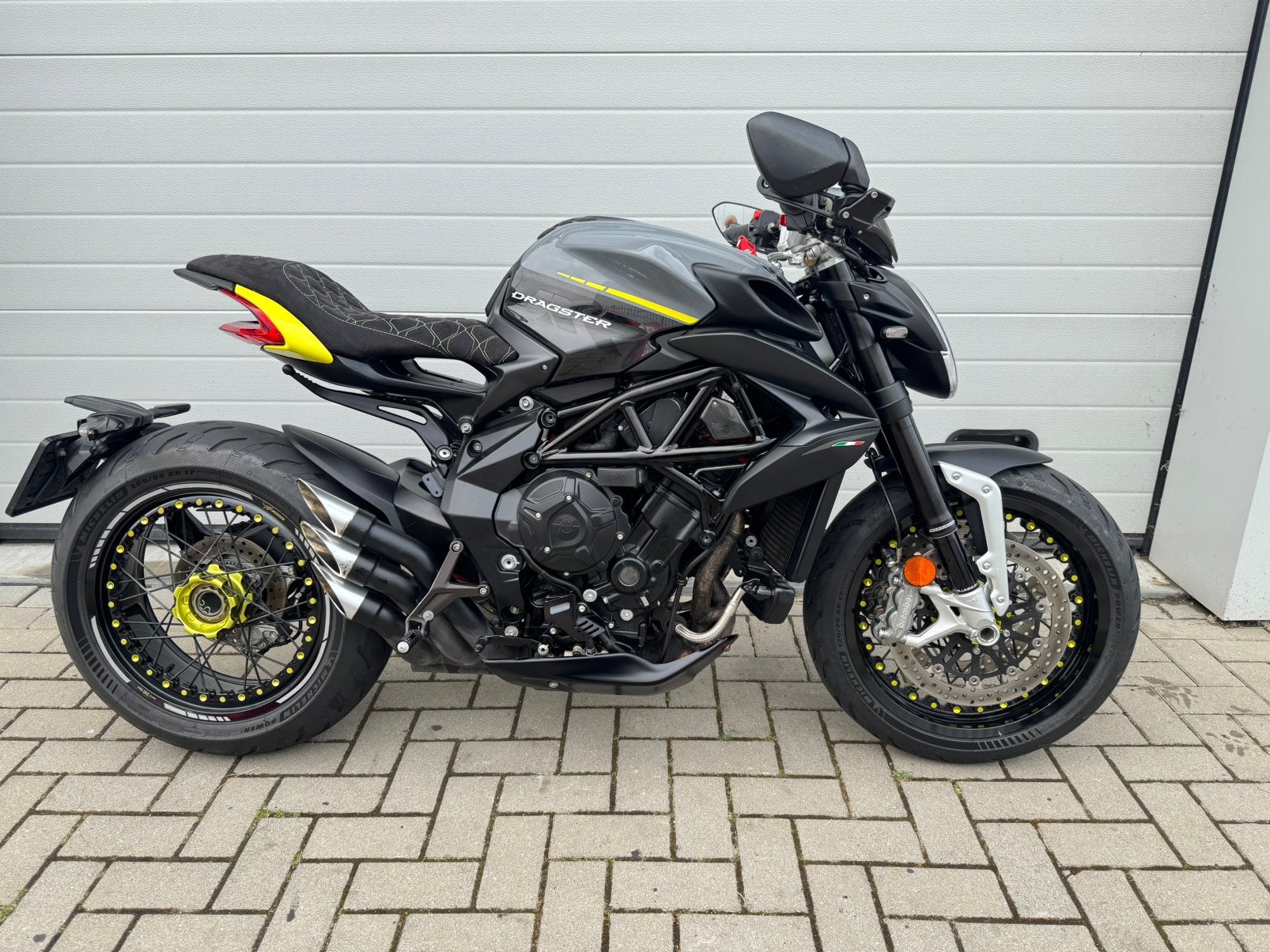 MV Agusta brutale 800 rr Dragster, Motoren, Motoren | MV Agusta, Occasion, Motorrijbewijs A, 3 cilinders, Particulier