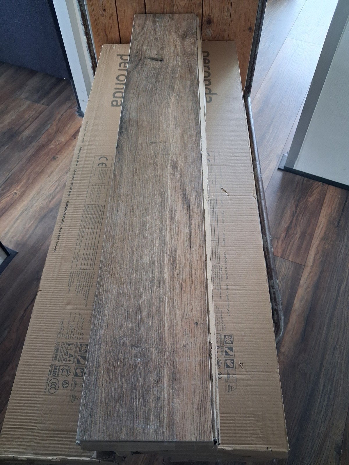 Nieuwe vloertegels (12 pakken)  - badkamer, Ophalen of Verzenden