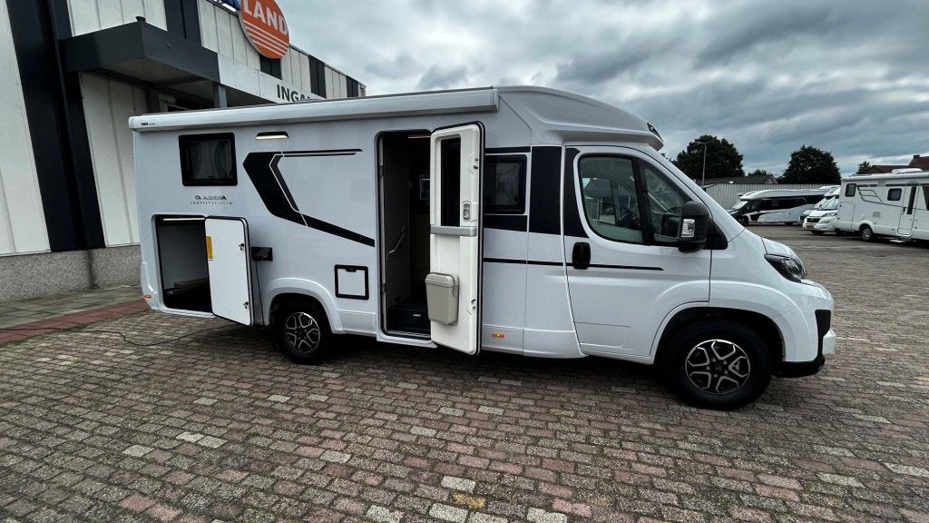 Adria Compact Select DL model 2027, Grote koelkast, Luifel, Automaat, 6 tot 7 meter, Bedrijf, Tot en met 3