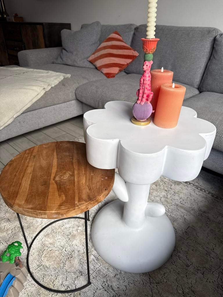Decoratief Tafel Setje: Houten en Witte Bloementafel, Huis en Inrichting, Tafels | Bijzettafels, Minder dan 45 cm, Minder dan 55 cm