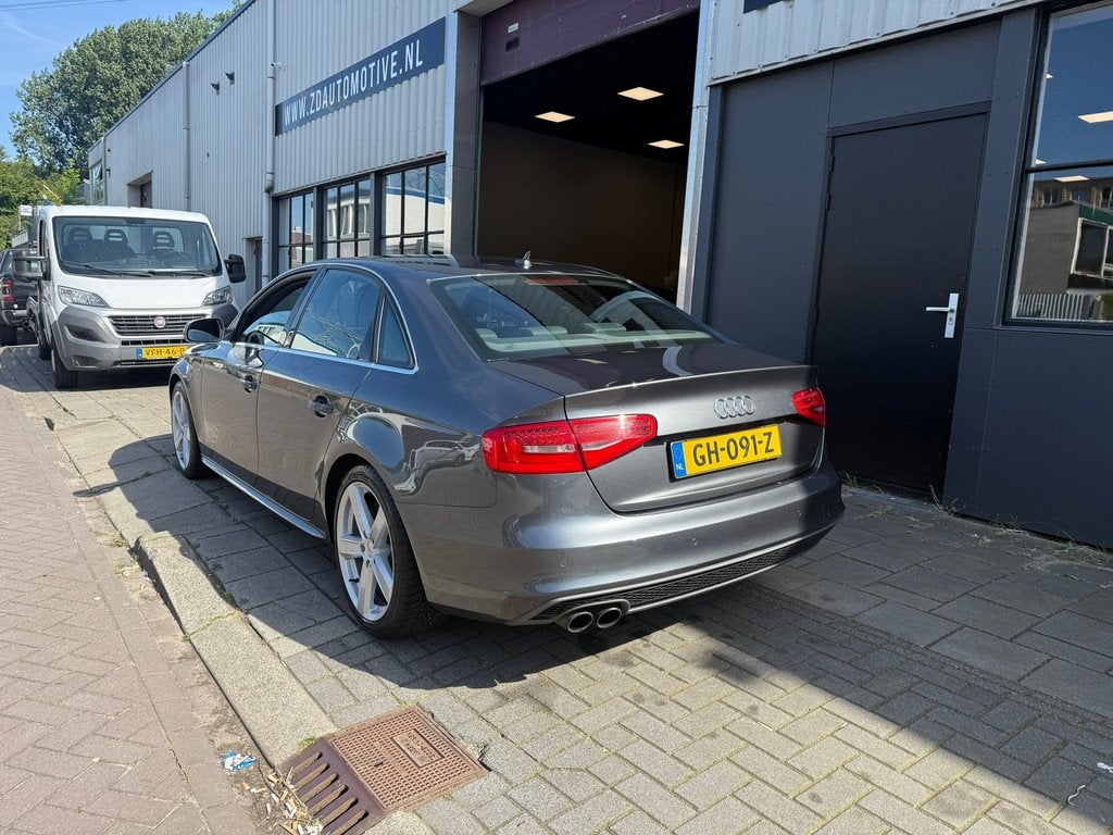Audi A4 Limousine 1.8 TFSI S Line Edition Automaat Navi Keyl, Auto's, Audi, Automatische klimaatregeling, Gebruikt, Euro 6, 4 cilinders
