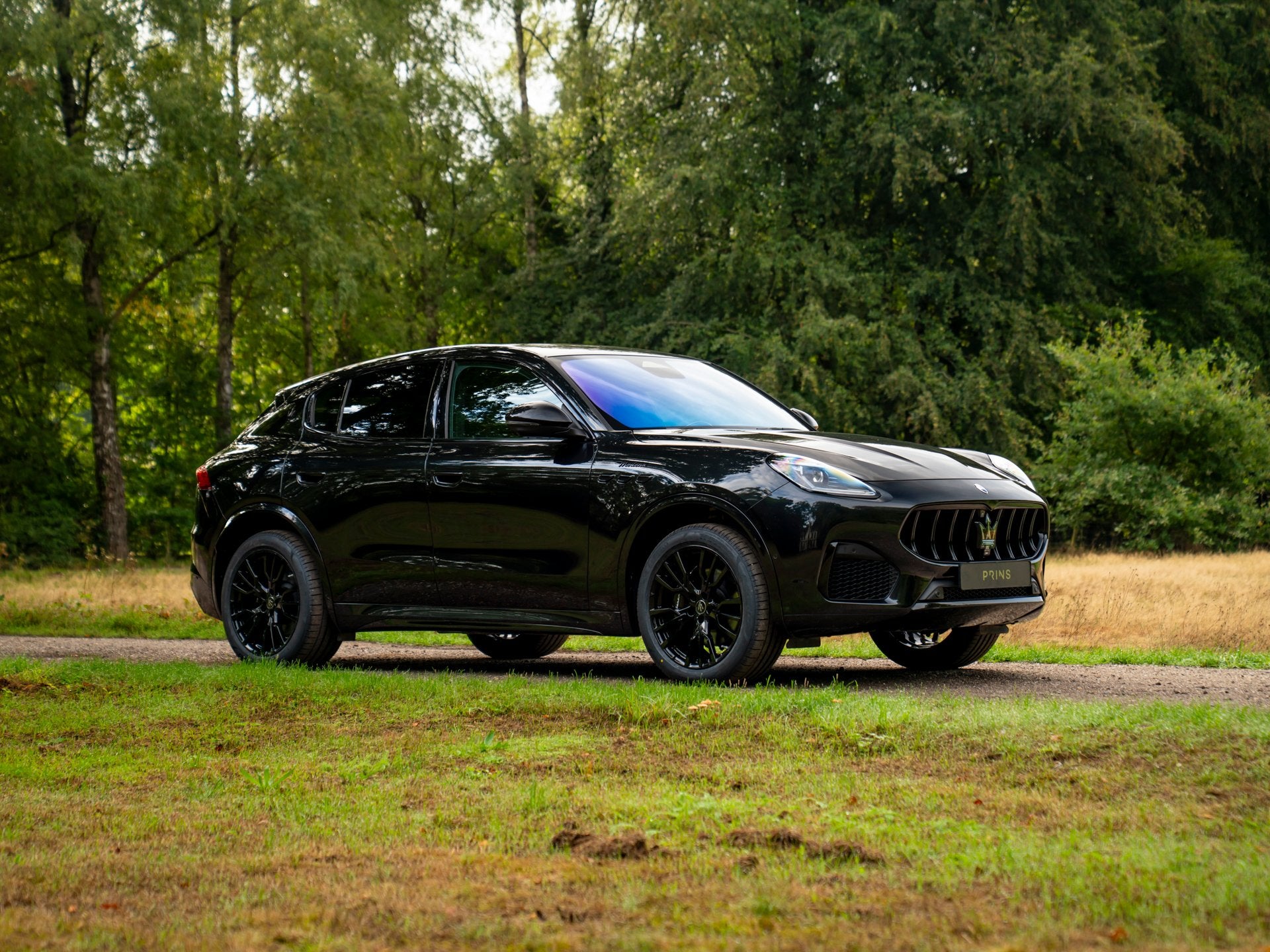 Maserati Grecale Modena 330pk | Luchtvering | Head-up, Automaat, Zwart, 4 cilinders, Bedrijf