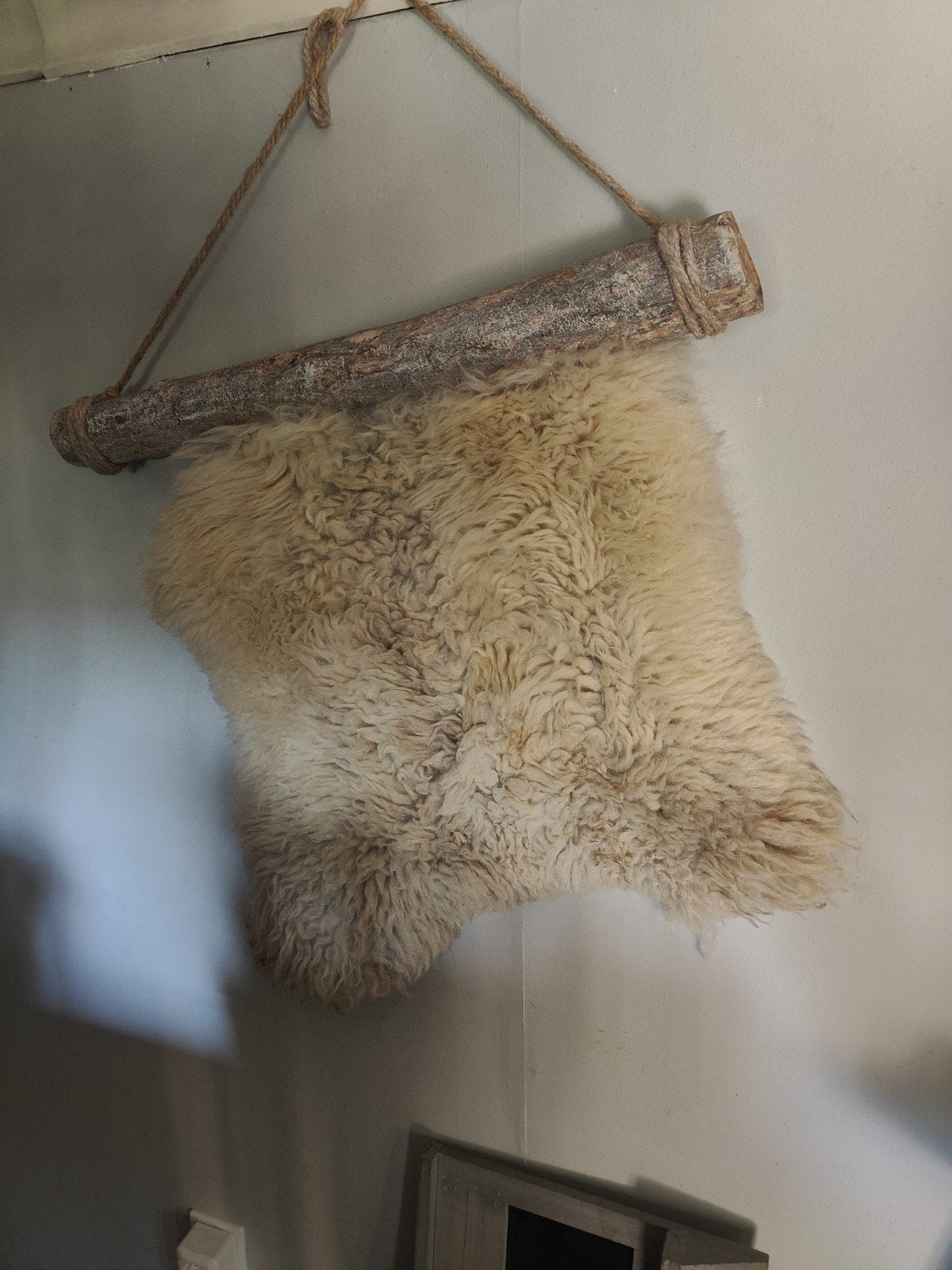 Wandhanger schapenvacht, Ophalen, Hout, Gebruikt, Beige