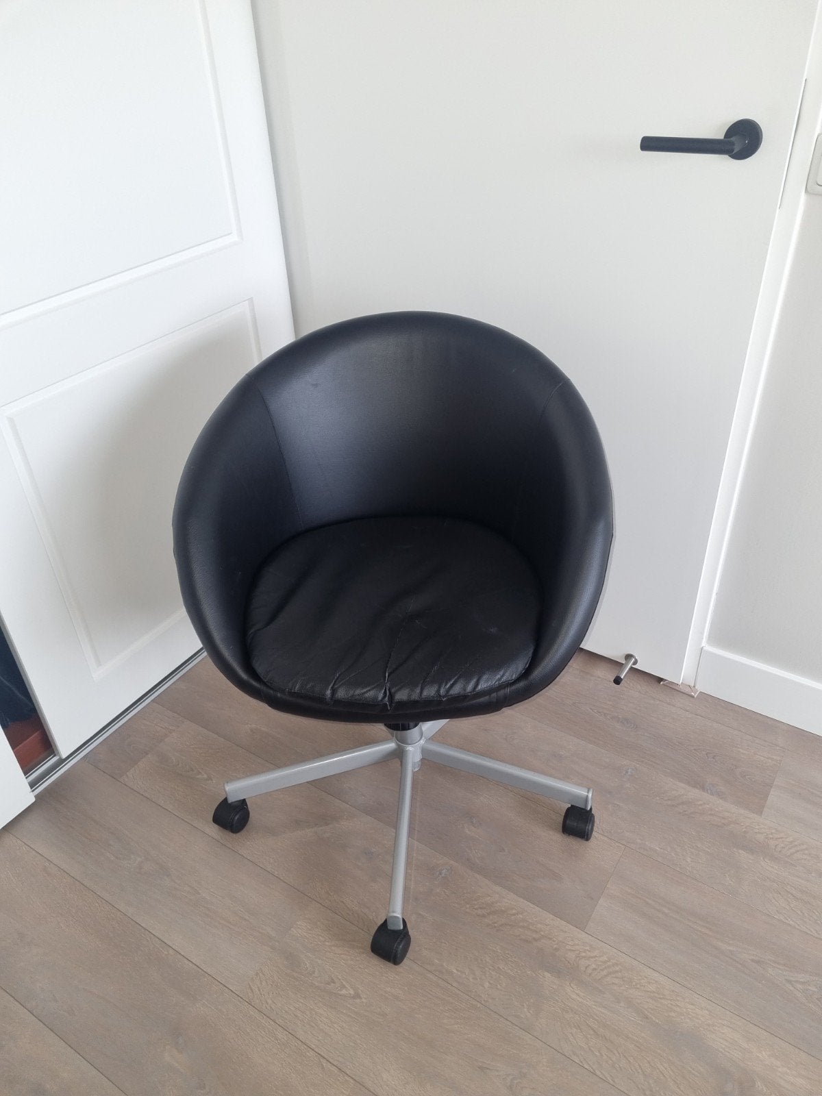 Ikea SKRUVSTA bureaustoel zwart leer, Ophalen, Gebruikt, Zwart