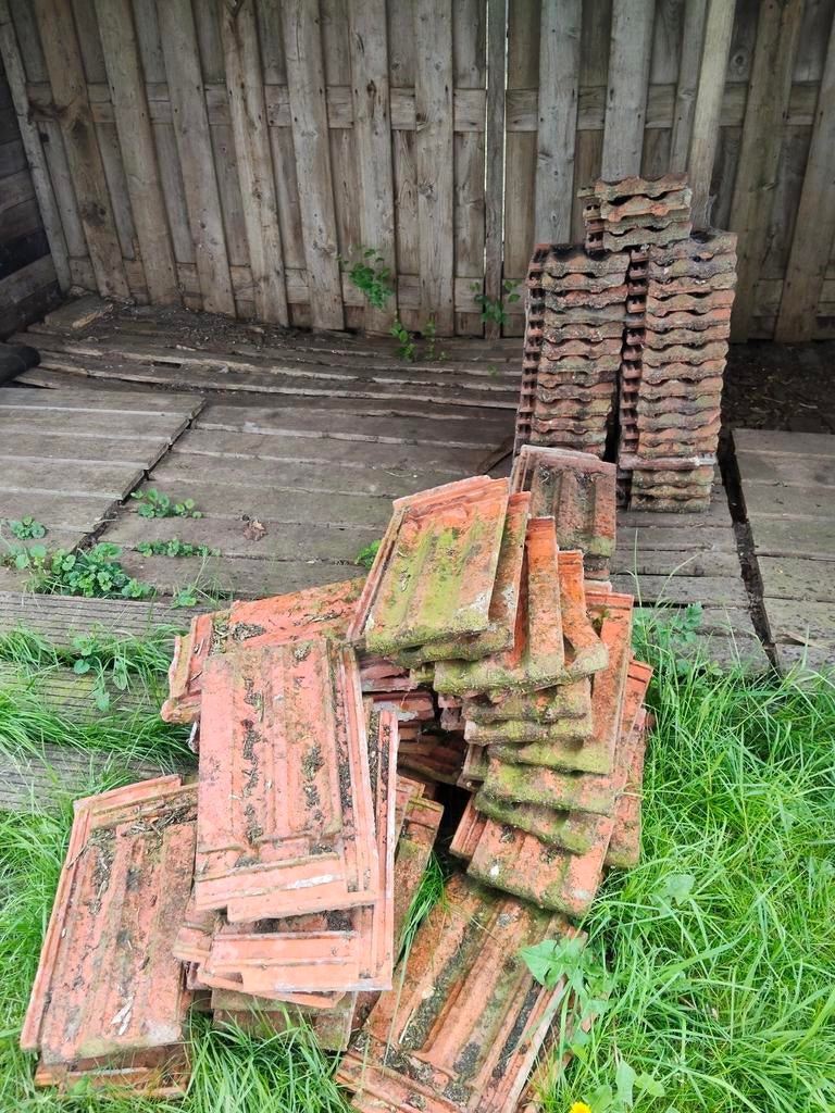 Gratis 70 stuks  goede dakpannen afhalen!!, Steen of Klei, Ophalen of Verzenden, 15 m² of meer, Dakpannen
