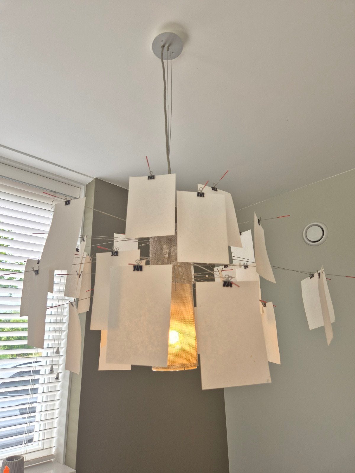 Ingo Maurer zettel'z 6 hanglamp​, Ophalen