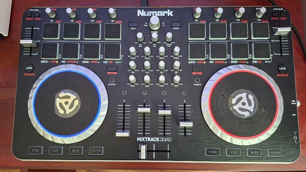Numark Mixtrack Quad DJ Controller, Ophalen, Zo goed als nieuw, Dj-set, Numark