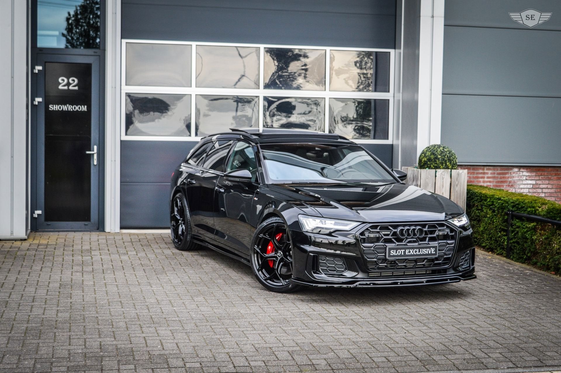 Audi A6 Avant 55 TFSIe|QUATTRO|PANO|B&O|360|MATRIX|TREKHAAK|, Automaat, Dealer onderhouden, Gebruikt, Zwart