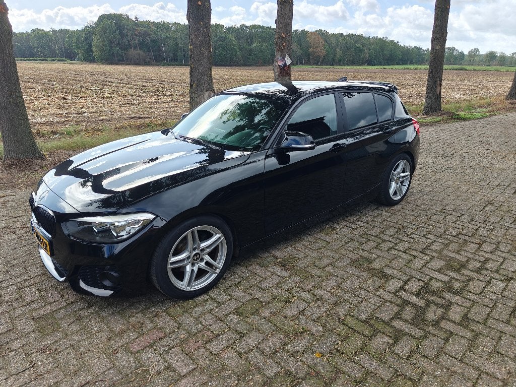 BMW 1-Serie 116i 109pk 2017 Zwart, Auto's, 1-Serie, 1280 kg, Zwart, Zwart