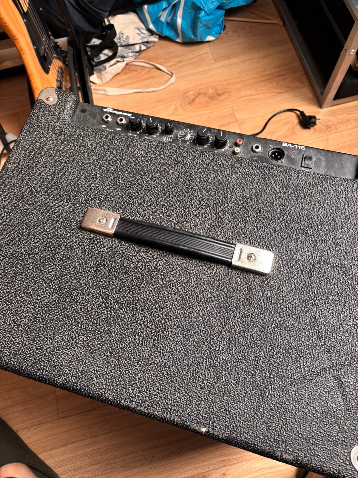 Ampeg BA-115 basversterker, Ophalen, Gebruikt, Basgitaar, 100 watt of meer