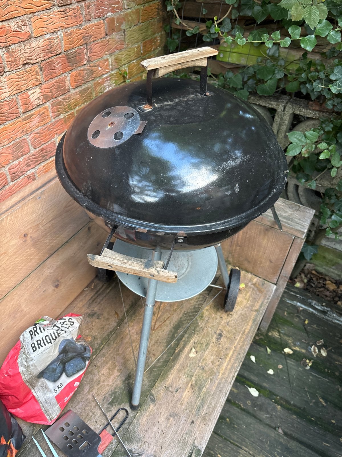 Gebruikte barbecue met accessoires, Tuin en Terras, Ophalen, Gebruikt