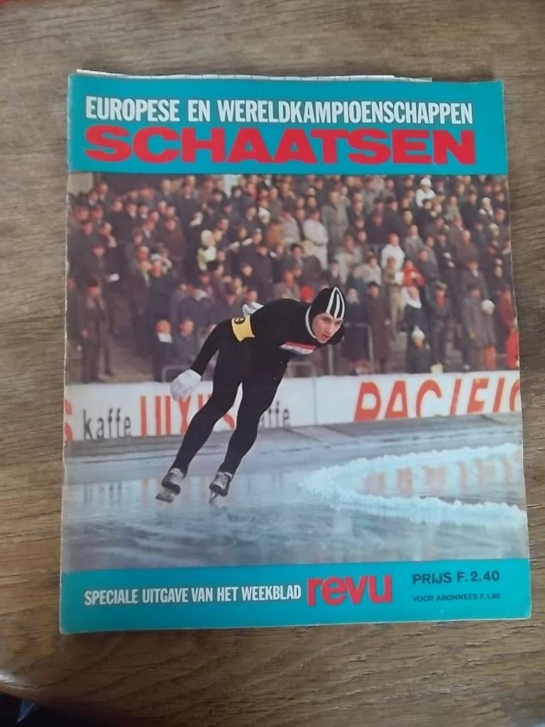 Nieuwe Revu speciale uitgave EK en WK Schaatsen, Ophalen of Verzenden, Gelezen, Watersport en Hengelsport