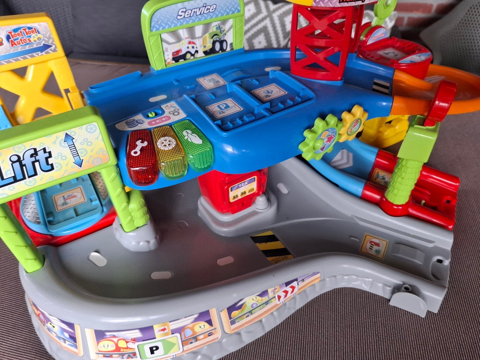 VTech Toet Toet Garage met veel baandelen en auto's, Ophalen, Gebruikt