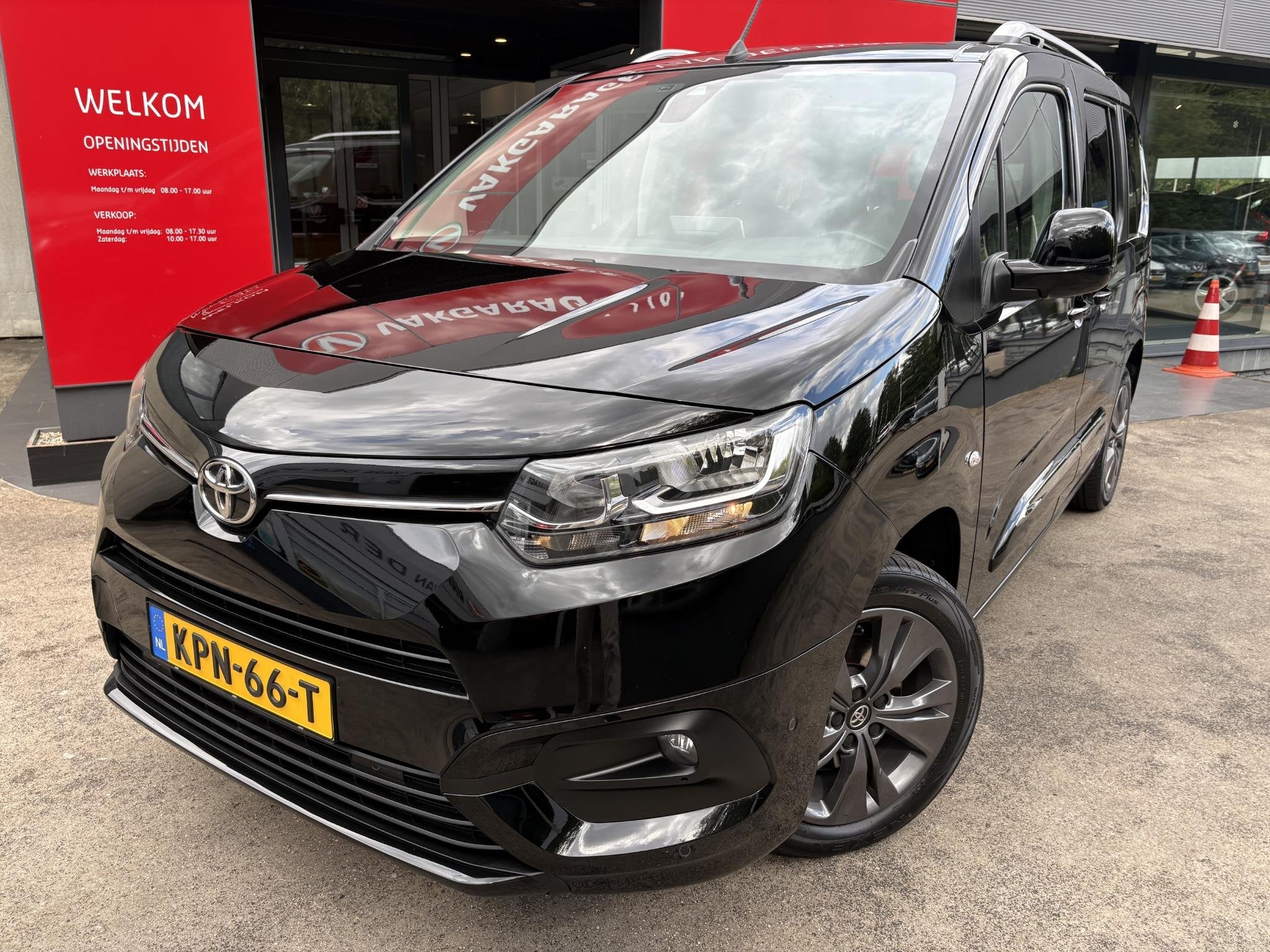 Toyota PROACE CITY Verso 1.2 Turbo Dynamic, Auto's, Toyota, 12 maanden, Gebruikt, Euro 6, Zwart