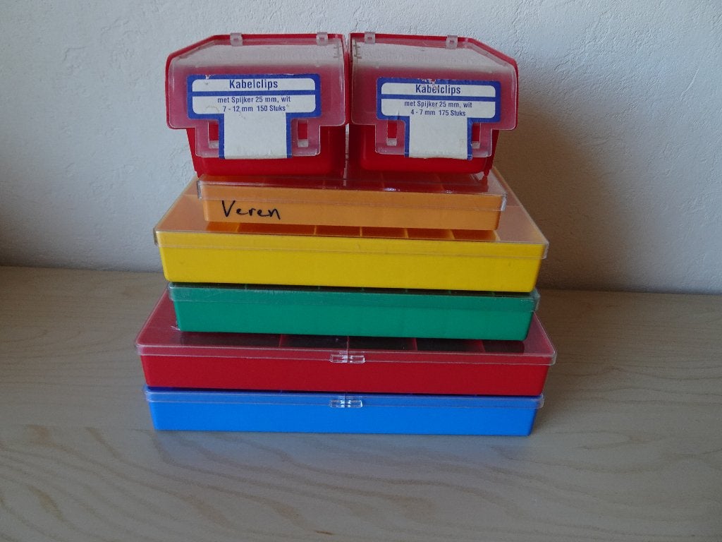 set van 2 opbergbakjes en 4 assortimentsdozen blauw verkocht, Ophalen of Verzenden, Gebruikt