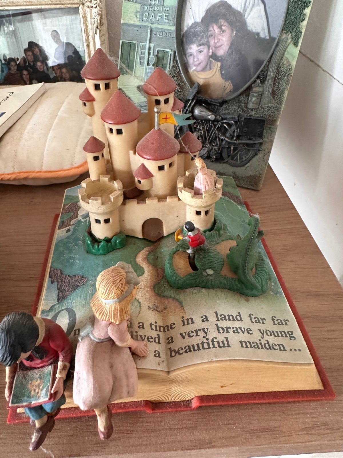 Muziekdoos met Disneyfiguren - Kersttafereel, Verzamelen, Ophalen of Verzenden, Gebruikt, Overige typen