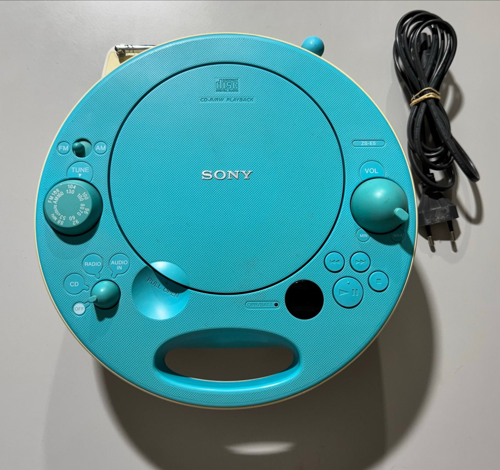 Sony ZS-E5 CD-speler met radio - Draagbaar en Retro, Audio, Tv en Foto, Ophalen of Verzenden, Gebruikt, Sony, Draagbaar