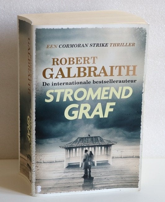 Robert Galbraith (J.K. Rowling): Stromend graf, Gelezen, Europa overig, J.K. Rowling, Ophalen of Verzenden
