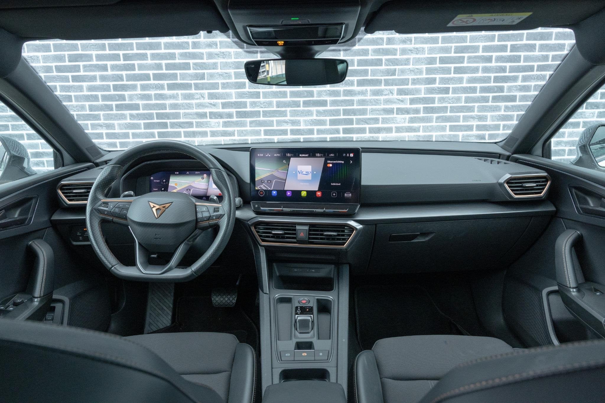 CUPRA Leon Sportstourer 2.0 TSI | Achteruitrijcamera | Parke, Auto's, Dealer onderhouden, 1984 cc, Leon, Wit