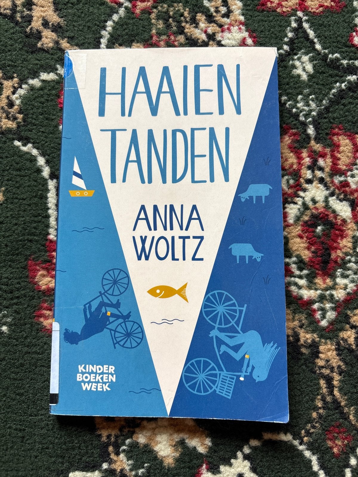 Haaiendanden - Anna Woltz (Kinderboekenweek), Ophalen of Verzenden, Gelezen, Fictie