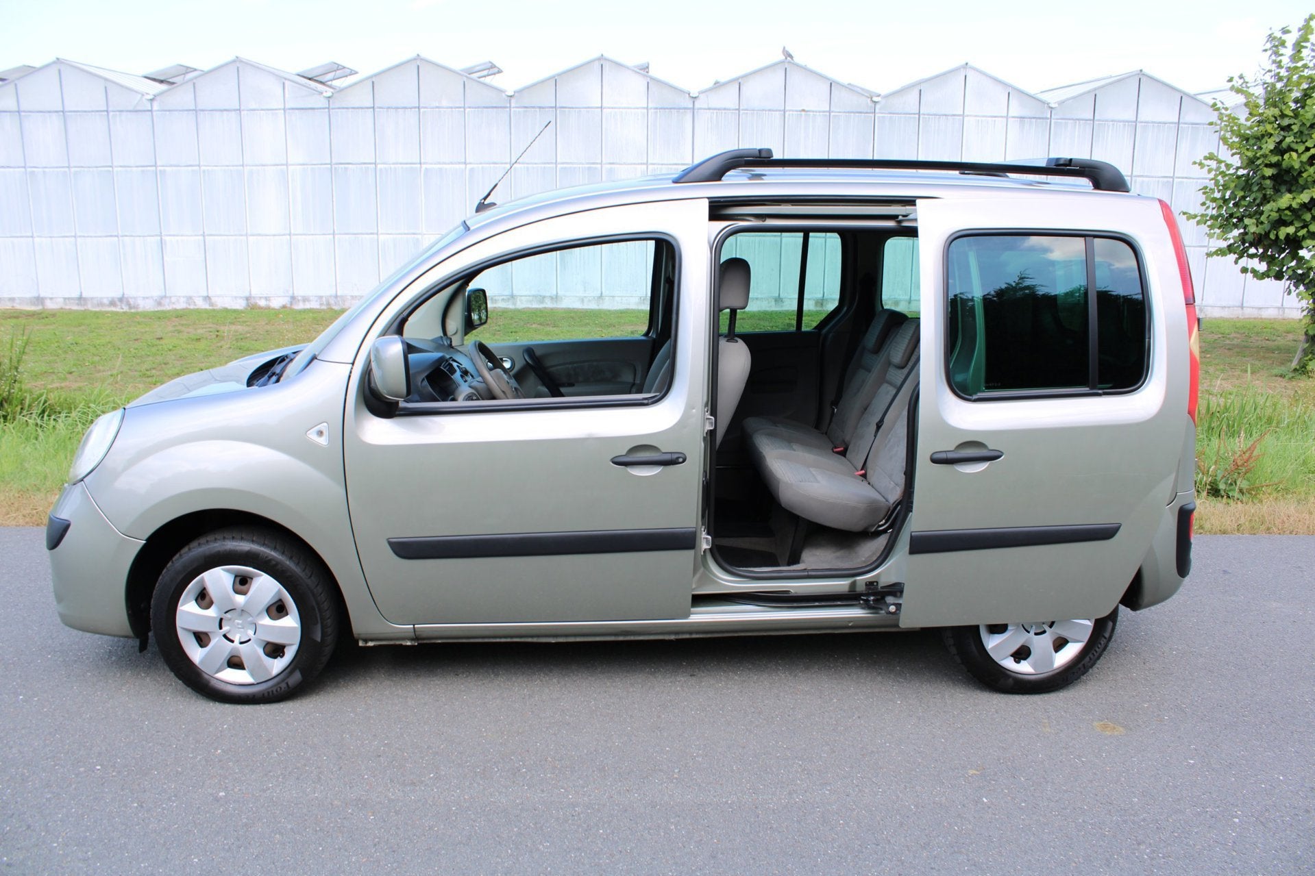 Renault Kangoo Family 1.6-16V Privilège 2 Zijschuifdeuren e, Auto's, 1373 kg, Gebruikt, Parkeersensor, 4 cilinders