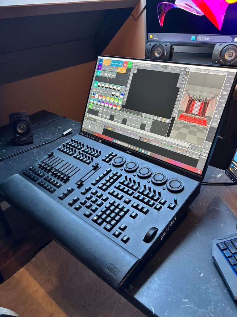 GrandMA3 Command Wing + Touchscreen monitor 27’ + Flightcase, Muziek en Instrumenten, Ophalen of Verzenden, Zo goed als nieuw