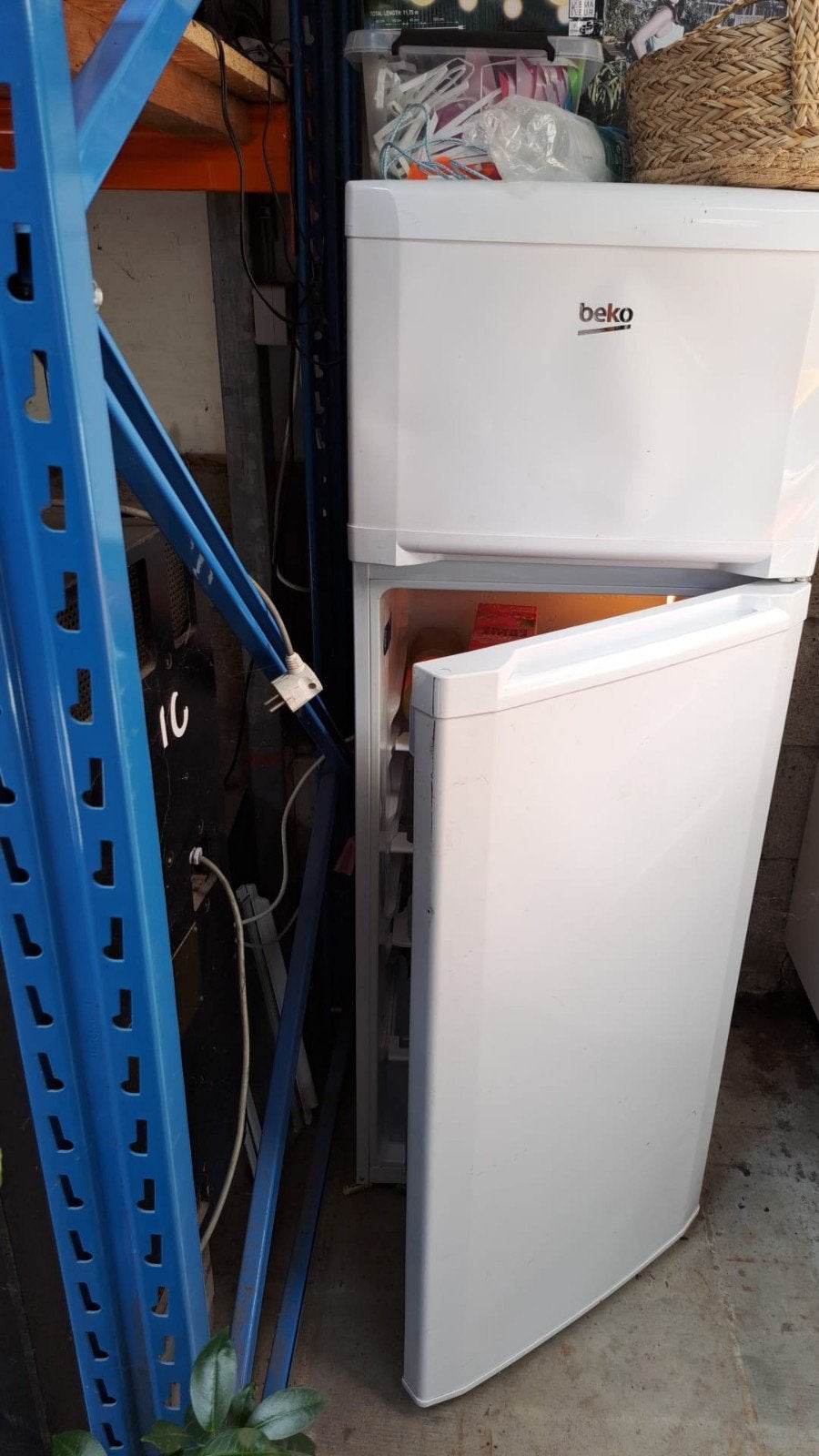 Beko koelkast met vriesvak - beschadigd, Witgoed en Apparatuur, Ophalen of Verzenden, Gebruikt, Met vriesvak, 140 tot 160 cm