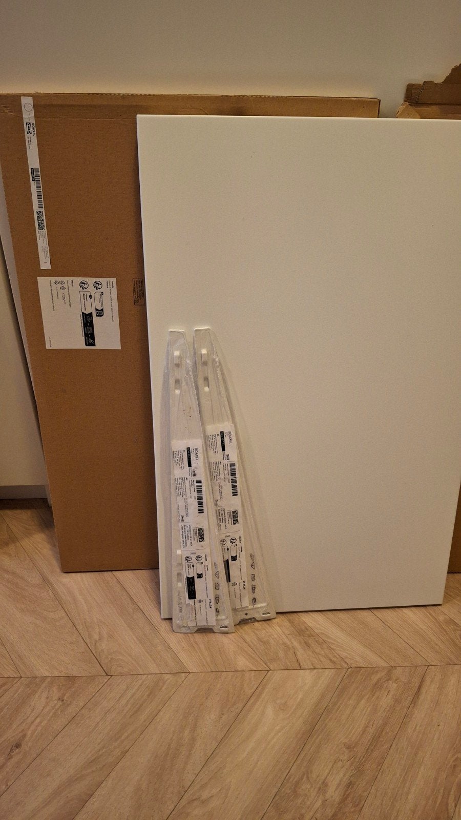IKEA BOAXEL planken en houders, Huis en Inrichting, Nieuw, Minder dan 100 cm, Modern, minimalistisch, 25 tot 50 cm