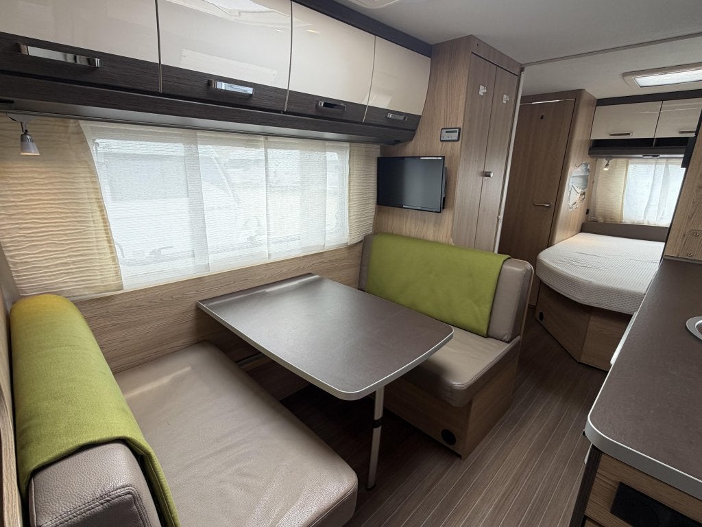 Bürstner Averso 580 TK MOVER EN VOORTENT SCHOTEL, Caravans en Kamperen, Dwars-stapelbed, Bedrijf, Reservewiel, Bürstner
